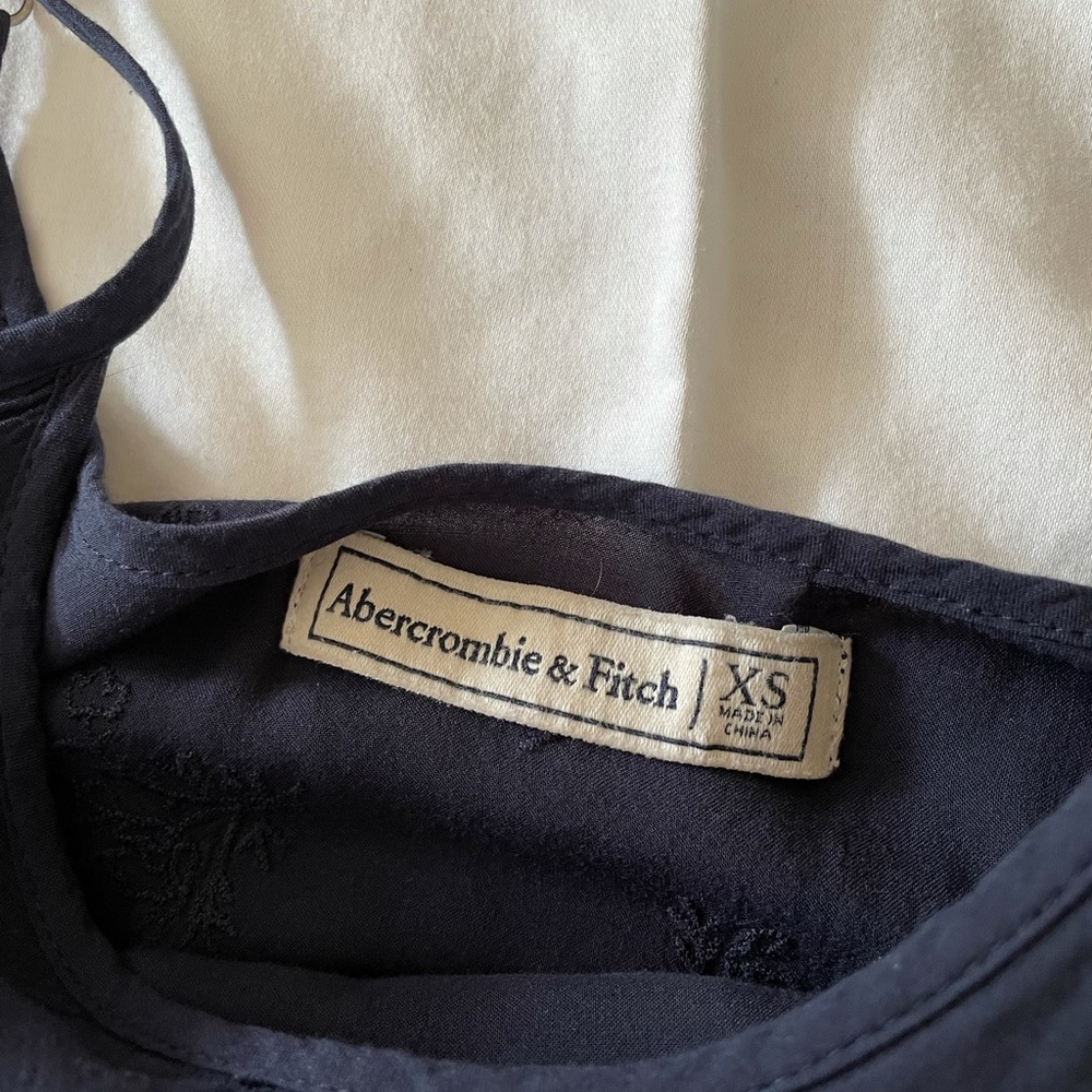 Abercrombie Top - Picture 2 of 2